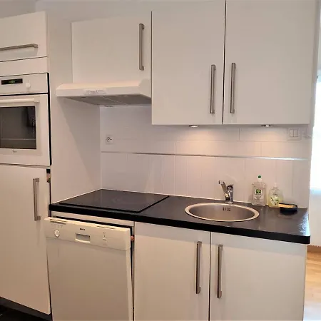 Bel 3* Au Centre De Avec Wifi, Balcon Et Parking - Fr-1-368-337 Apartment *